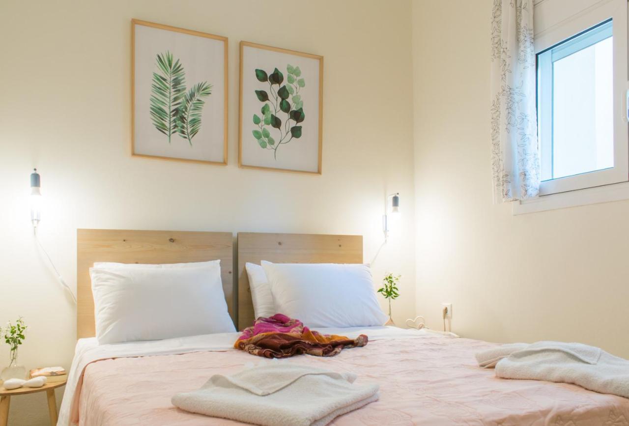 Blue Iris: Stylish Apartment Just 10 Minutes Walk From Old Town Chania ハニア エクステリア 写真