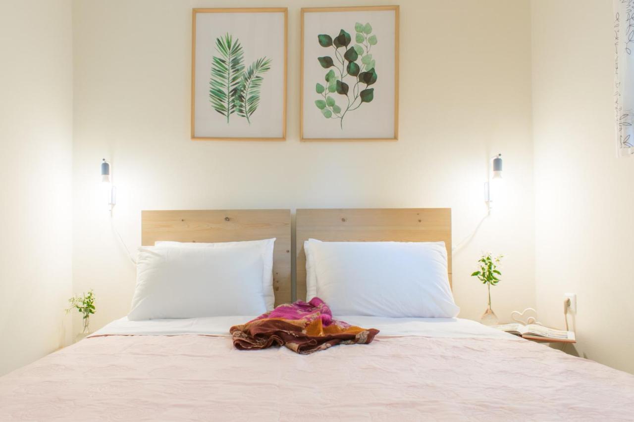 Blue Iris: Stylish Apartment Just 10 Minutes Walk From Old Town Chania ハニア エクステリア 写真